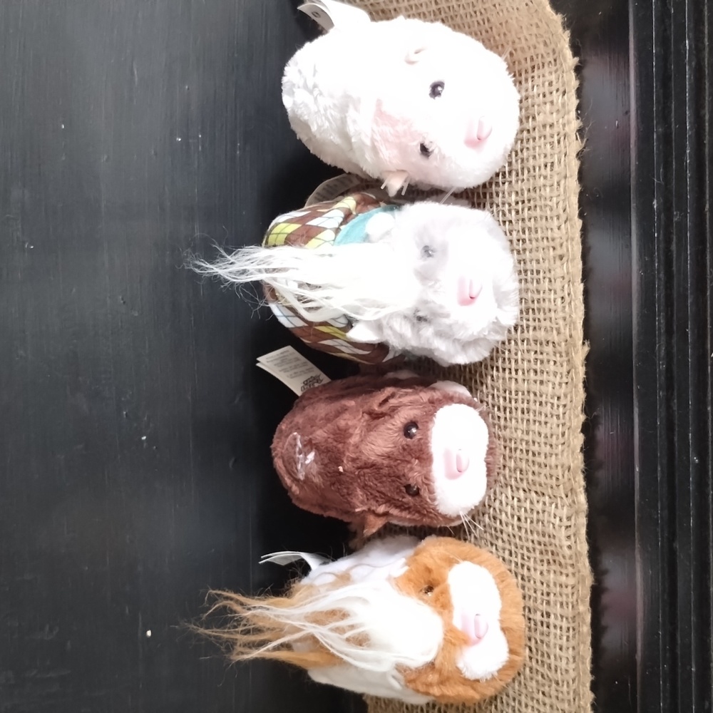 Zhu Zhu Hamster Pet Bundle of 4